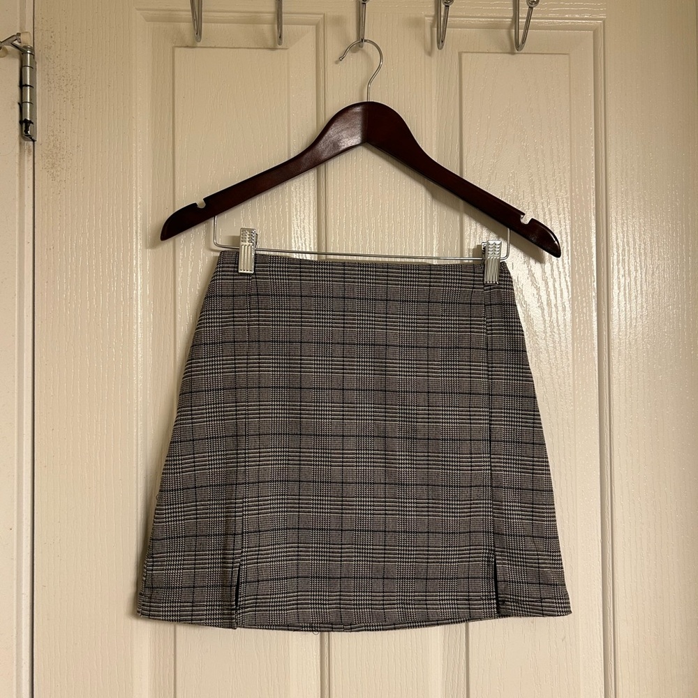 Brandy Melville Black and Gray Plaid Mini Skirt